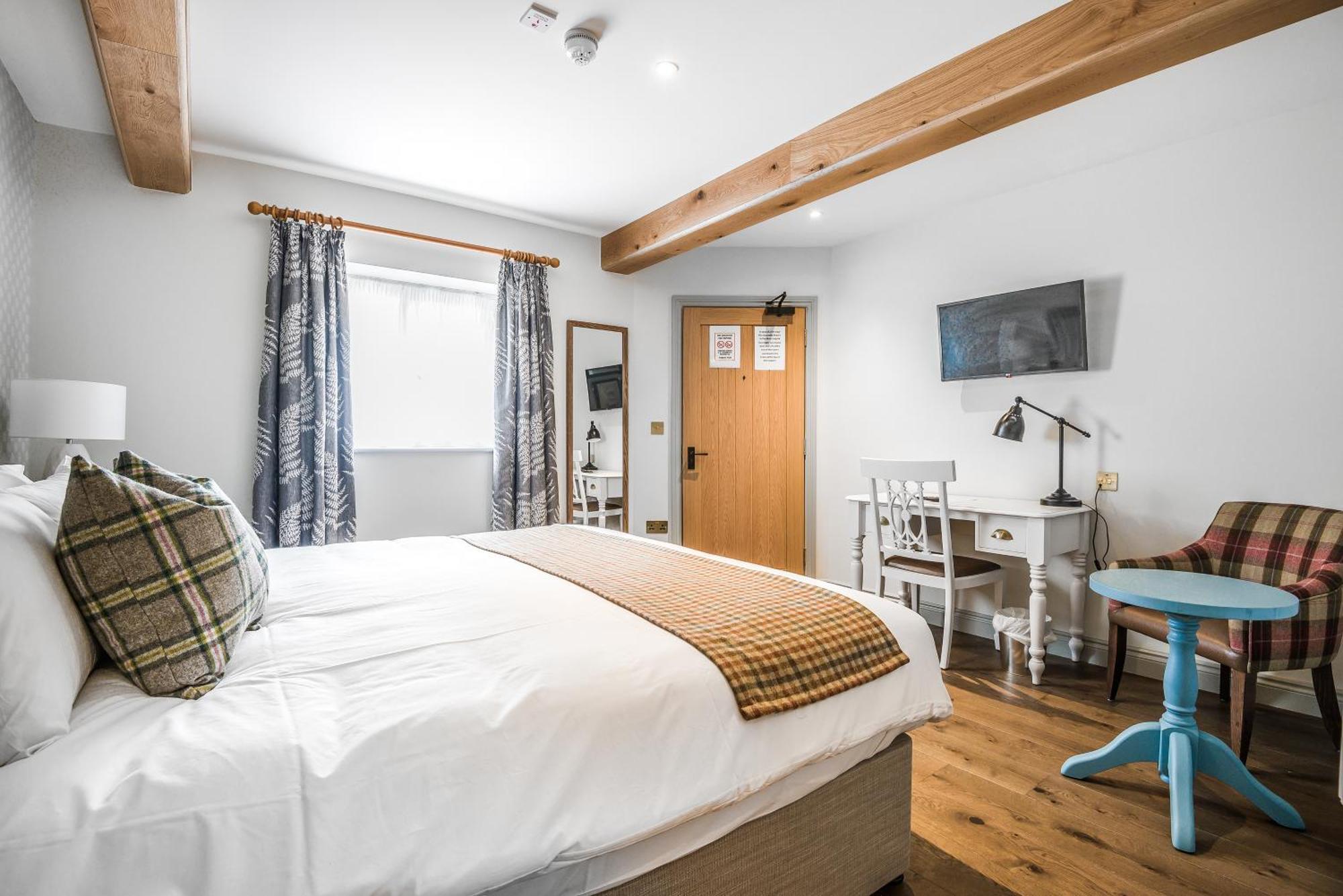 Bed and Breakfast The Walhampton Arms Лимингтон Номер фото