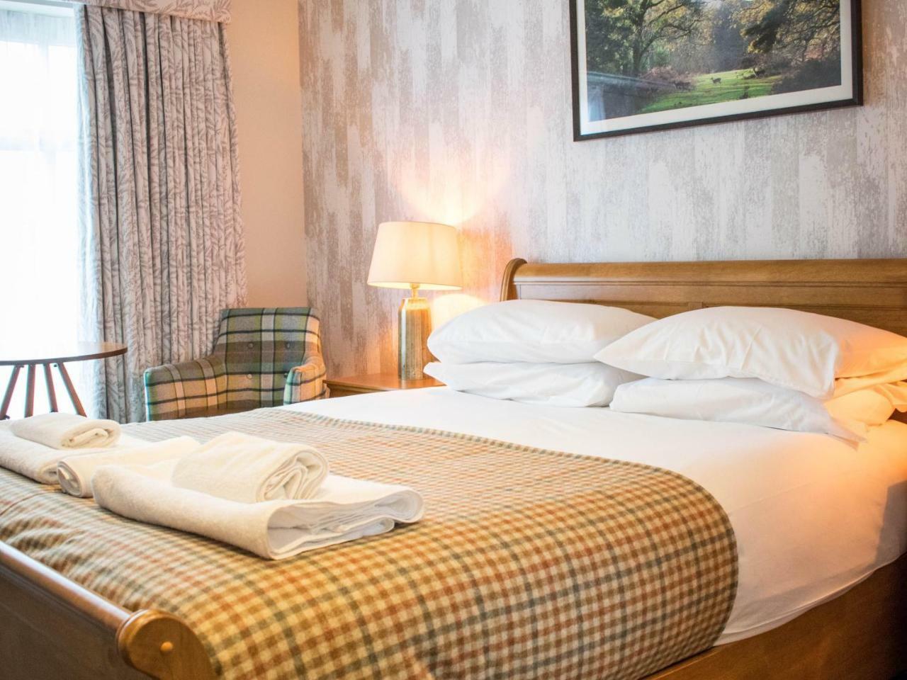Bed and Breakfast The Walhampton Arms Лимингтон Экстерьер фото